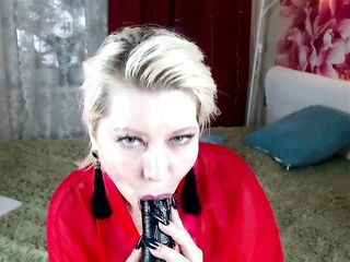 Older livecam floozy AimeeParadise. Masturbation as an Art form!