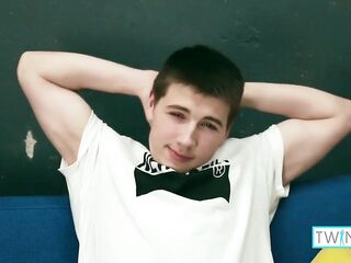 Henry L Takes Some Time Alone To Wank His Thick Dick!