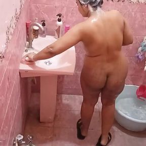 I Made a Video of Bhabhi Taking Bath