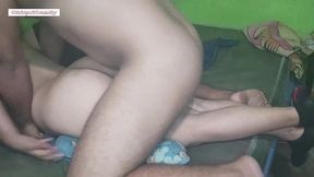 mi amiga se pasa de tragos y me follo a su esposo en sus narices mientras ella esta acostada, parte 2 / chiquicandy / leandrozimmer / abneyzimmer