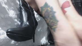 Sweaty Legs &amp; Feet taste like Leather