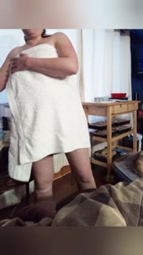Showing off freshly washed pussy