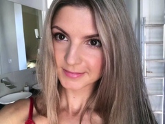 Amateur Teen with Huge Dildo Masturbating on Webcam