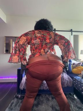Foxxxy Cleopatra Big Strokes Her Bbd