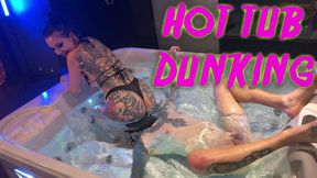 Jacuzzi dunking breathplay with MazMorbid