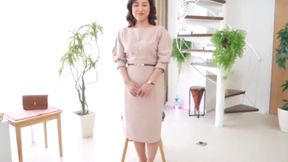 Exciting First Shoot Experience of a Married Lady with Digest by Kazuyuka Fuji