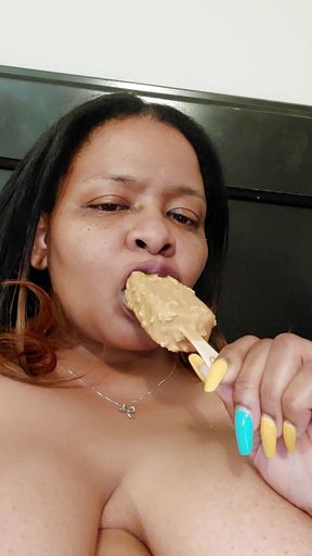 Deelux likes it creamy