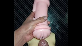 Kissy and Dolly threesome: from mouth to vagina! It ends in tit fucking