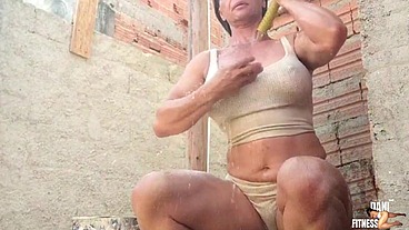Nesses dia de calor nada melhor q um banho de mangueira depois da academia