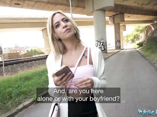 Public Agent I discovered a large titties Spanish blond
