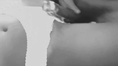 Pequeña Pinay con cuerpo nipon: De noche es mejor. Hazme lo que quieras.