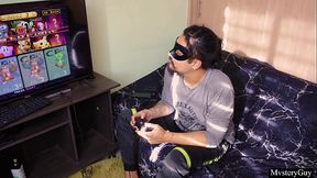 My girlfriend doesnt let me play she rubbed her head on my cock so i fuck her mouth