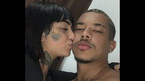 Vazou na net! Famosinha perde o telefone e vazam v&iacute_deos com jogador da base do flamengo