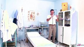 ”Nymphomaniac MOMMY Seduce Gynecologist To Fuck In Doctors Office”