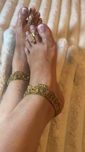 For the fans who stay loyal, soft feet stay royal.