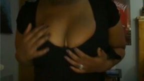 Skanky black teen fat bitch on webcam flashes her boobies