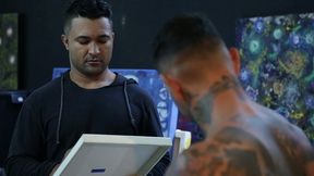 emme white faz boquete sensacional durante a aula de pintura