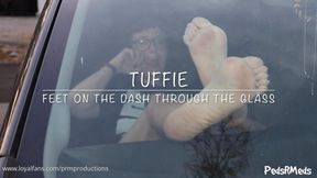 Tuffie Feet on the Dash through the Glass