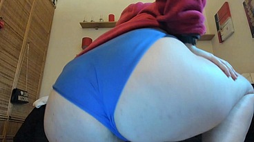 Stinky farts and dirty panties