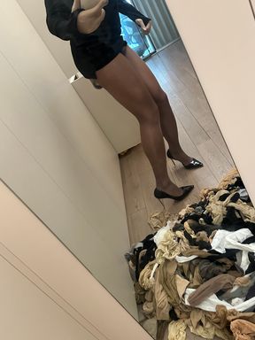 Sissy can&#039;t get enough in pantyhose