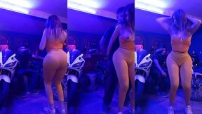 mi novia me quita lo caliente rgresando del trabajo