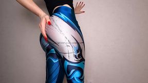 pawg in spandex leggings wiggles her ass in your face