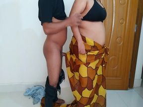 Tamil Badi Bahen Ko Chote Bhaie Ne Ghar Par Chudai Kar Dia - Desi Village Sex (clear Audio)