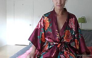 Christy love @clca69, sensual naughty talking