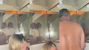 realizando o fetiche do boy fumando um cigarro e mamando a pica dele, delicia de foda