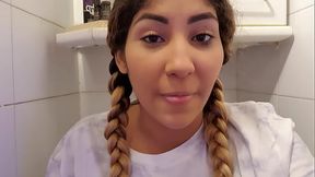 Venus Afrodita se cuela en mi habitaci&oacute_n y me folla. P&iacute_deme el video por privado ?
