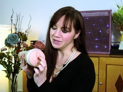 Amateur brunette ariana marie solo toying