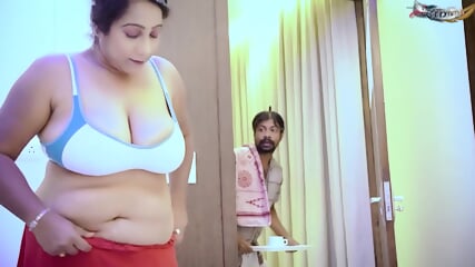 Desi naukar aur Bideshi Bade Dudh wali 40 Madam ka chodan chudai dekha nahi hoga pahale yesa thukai ( Hindi Audio )