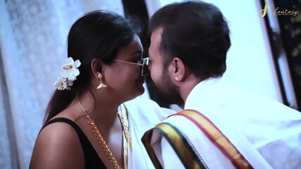 South Indian bhabhi has enjoyed the hardcore sex of her husband's friend_