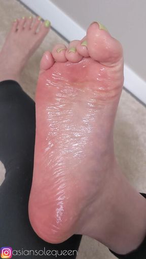 Oily Wrinkled Soles JOI