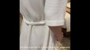 Little French girl sucks and guts her delivery man