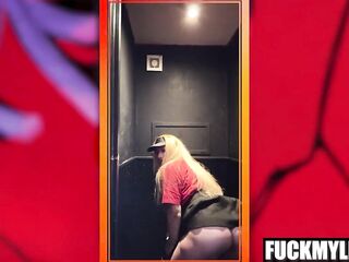 Do U Like Watching Mamma Suck Your Wang on Camera? Elizabeth Romanova, Sam Bourne