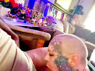 TS Diana Deelight swaps head and gets drilled by her boyfriend Jrockstar82 on the daybed