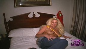 Mature blonde fingers her wet hole