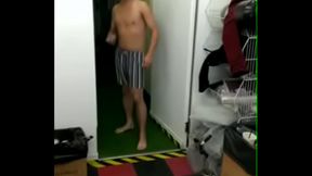 Sweet Asian Gay Duo Enjoy Intimate 2–Minute Encounter