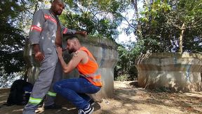 trabalhadores casados sao flagrados fudendo escondido no pelo