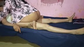 Indian bhabhi Wife masturbated her husband and gave pleasure to him