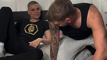 TIAGO GAÚCHO - BIG COCK HORNY CUMLOAD