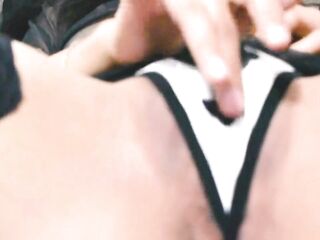 Trabajando de monja me perdonan mis pecados si me masturbo