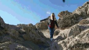 A stuck foot and a lost sneaker MP4