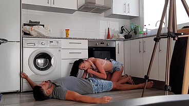 Amateur couple having dirty sex on the kitchen