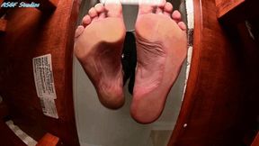 Dr Lee finds out Richard likes to be SQUISHED! - MP4