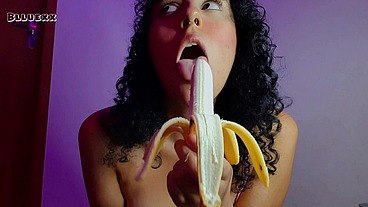 TASTY BANANA in the world - Bllue