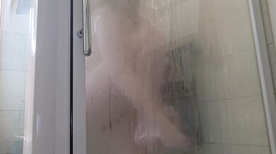 On prend une douche ensemble ?