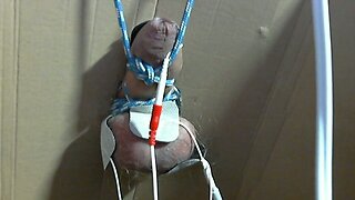 Anonymous Passion at the Gloryhole: Hot Gay Porn