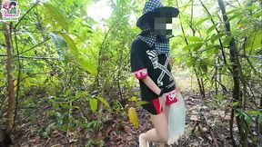 สาวไทยเดินโชว์หีริมถนนริมทุ่งนา